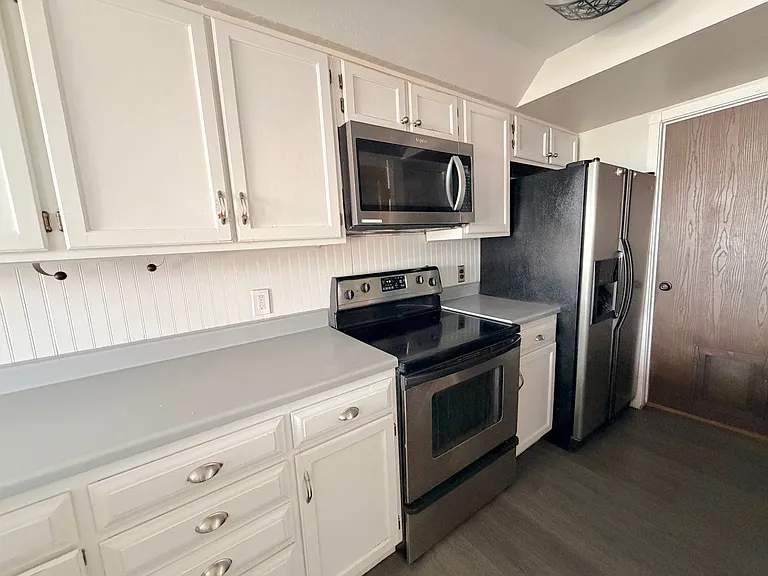 1862 Espee Ct — Photo 11