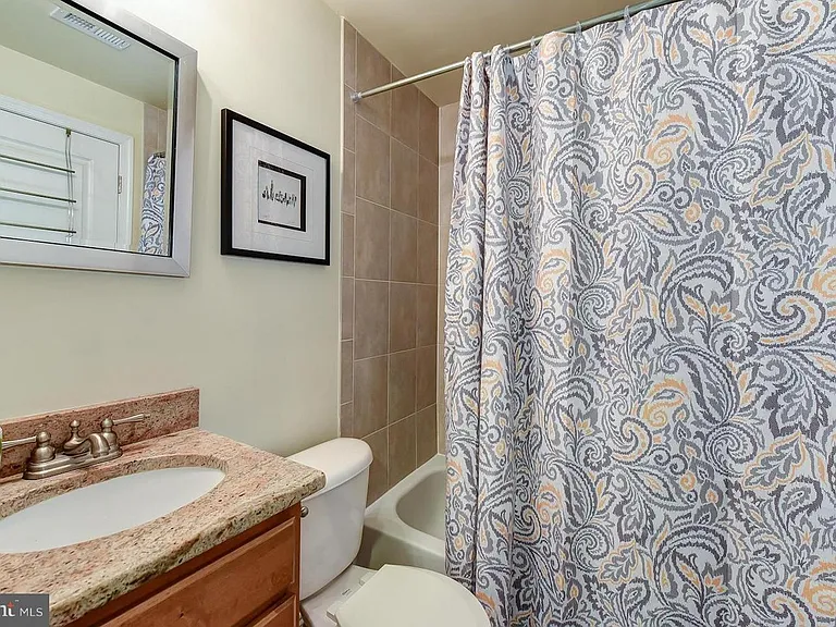 804 Taylor St NW #203 — Photo 10