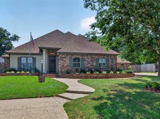 2104 Ashley Wilkes Dr, Bossier City, LA 71112