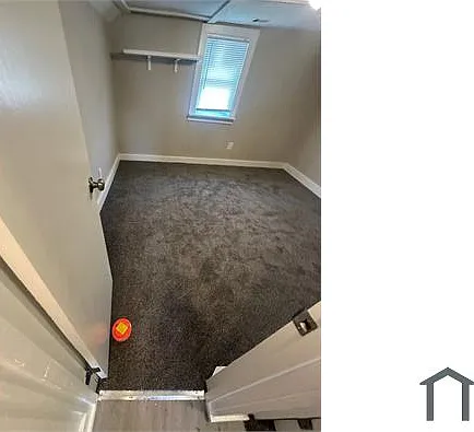 3 bed, 1000 sqft, $1,300 — Photo 3