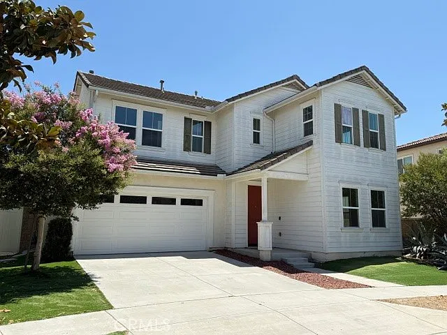4 bed, 2310 sqft, $3,600 — Photo 2