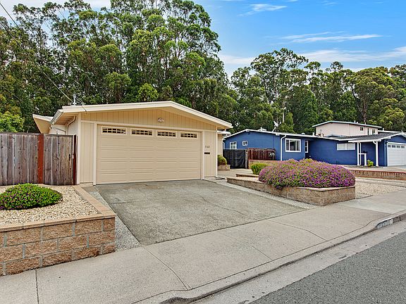 3rd image of 1163 Crespi Dr