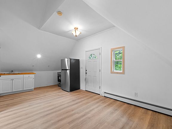 5th image of 241 Pawnee Ave #1