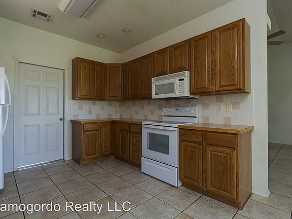 5th image of 1023 San Miguel St
