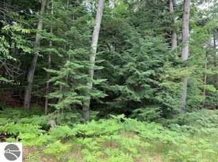 N Knollwood Dr, Northport, MI