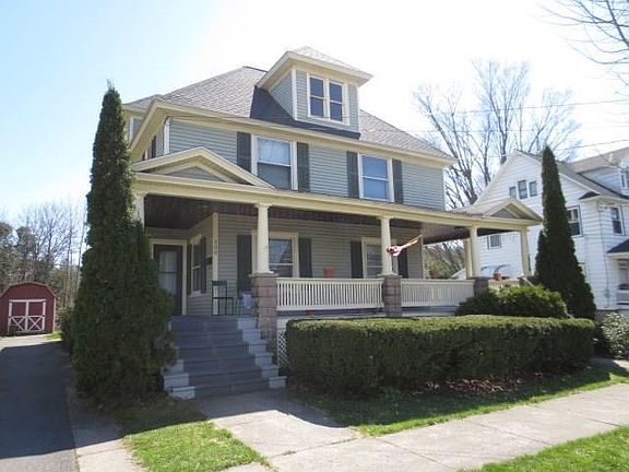 2nd image of 208 Van Dusen St
