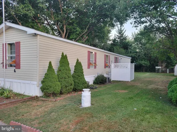 17 Mount Pleasant Trailer Ct #B017, Middletown, DE 19709