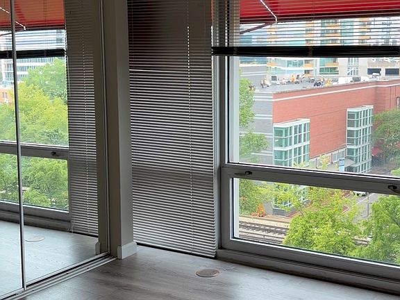 5th image of 800 Elgin Rd APT 820