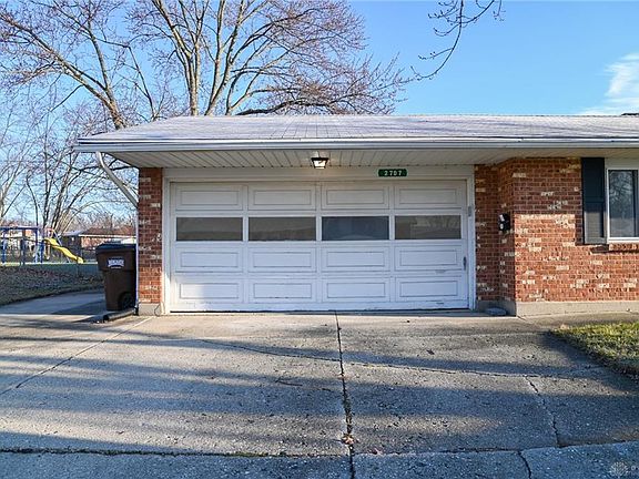 3rd image of 2707 Willowridge Dr