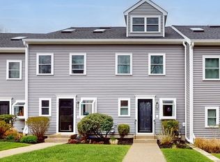 1406 Lagrange St #1406, West Roxbury, MA 02132