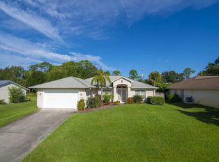 525 Belfast Ter, Sebastian, FL 32958