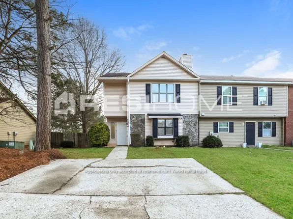 8226 Canyon Forge Dr, Riverdale, GA 30274