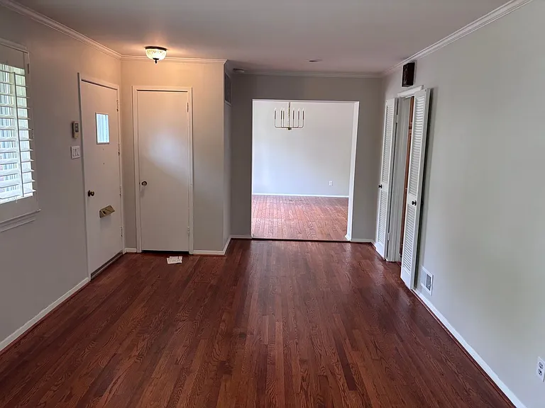 701 Robert Rd — Photo 4