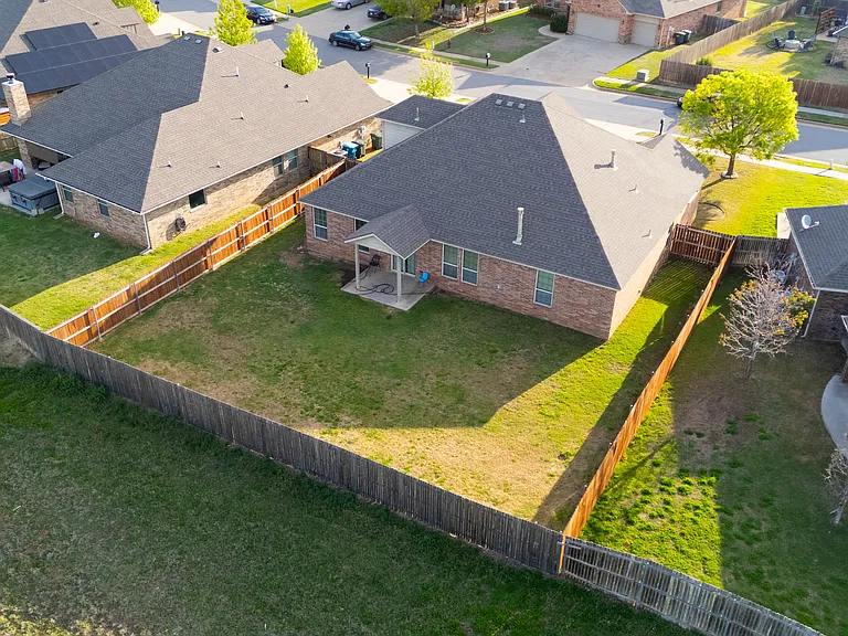 2801 Sunflower Dr — Photo 8