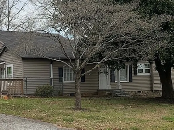 25 E Belvue Rd, Taylors, SC 29687