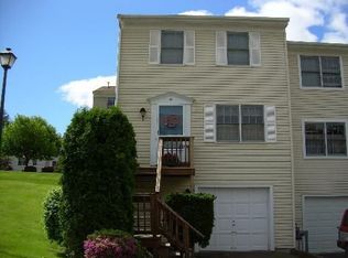 31 Cornerstone Dr, Derby, CT 06418