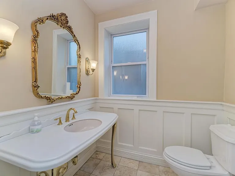 6833 S Cregier Ave — Photo 10