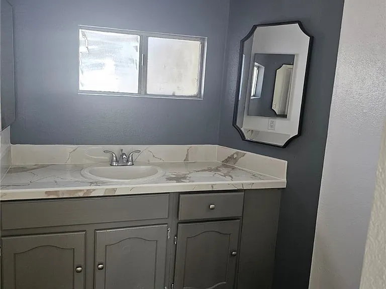 162 N Alma Ave E — Photo 6
