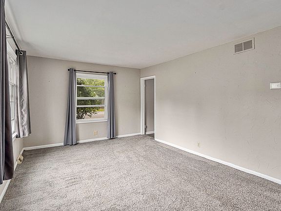 5th image of 1322 Palmer Ave