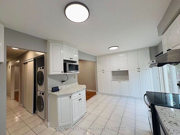 5th image of 68 Larksmere Ct