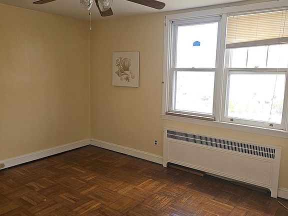 3rd image of 7266 Spruce St