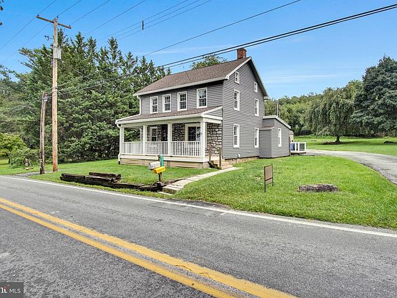 2nd image of 3630 Druck Valley Rd