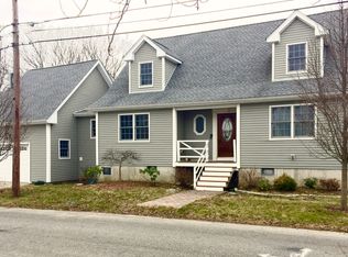 30 Cole St, Bristol, RI 02809