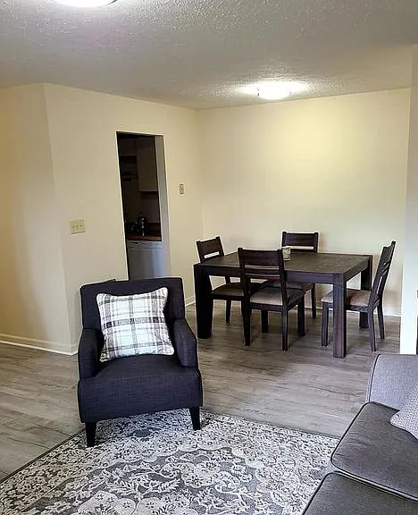 Birchwood Apartments — Photo 2