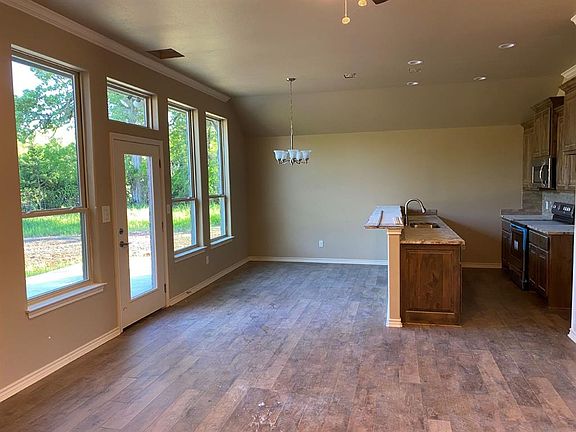 2nd image of 5555 Mesa Loop