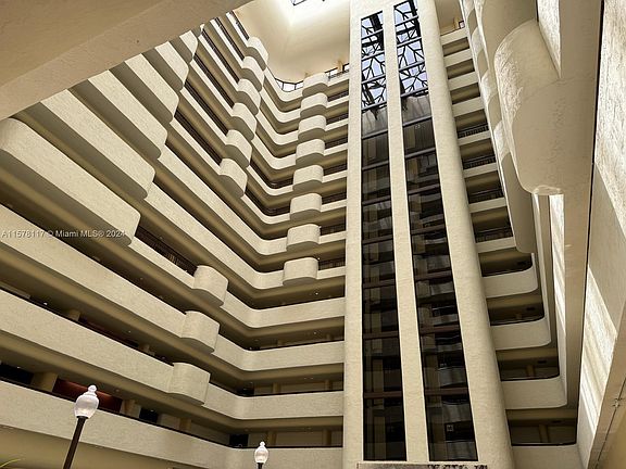 2nd image of 600 Biltmore Way APT 908