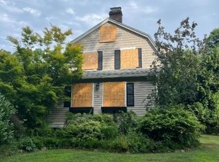 34 Buttonwood Rd, Essex Fells, NJ 07021