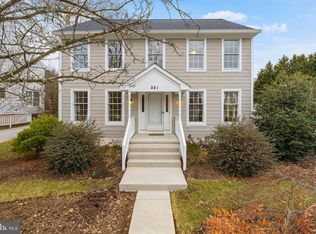 241 Clay Hill Cir, Cockeysville, MD 21030