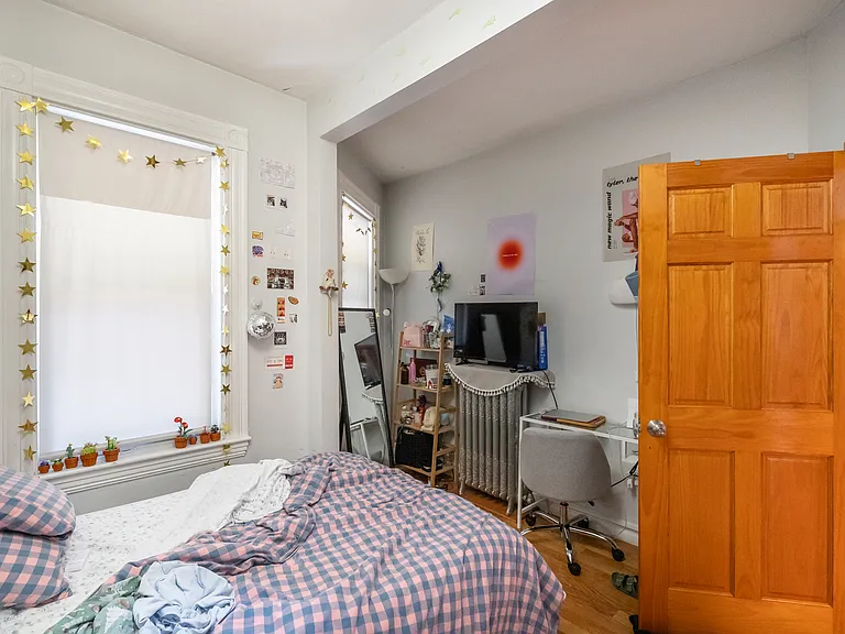 86 Brook St #1 — Photo 14