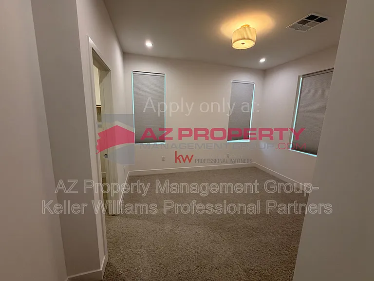 825 N 9th Ave #12 — Photo 20