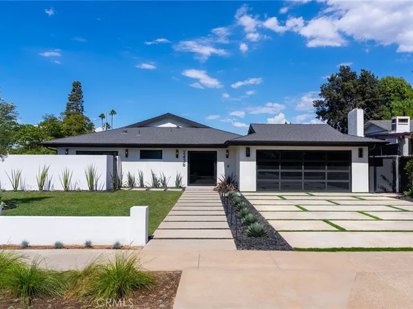 2436 Holiday Rd, Newport Beach, CA 92660