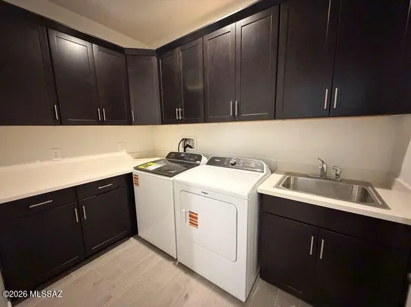 1547 E Cattle Graze Loop, Sahuarita, AZ 85629