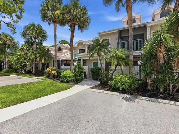 4th image of 81 Emerald Woods DR #M3