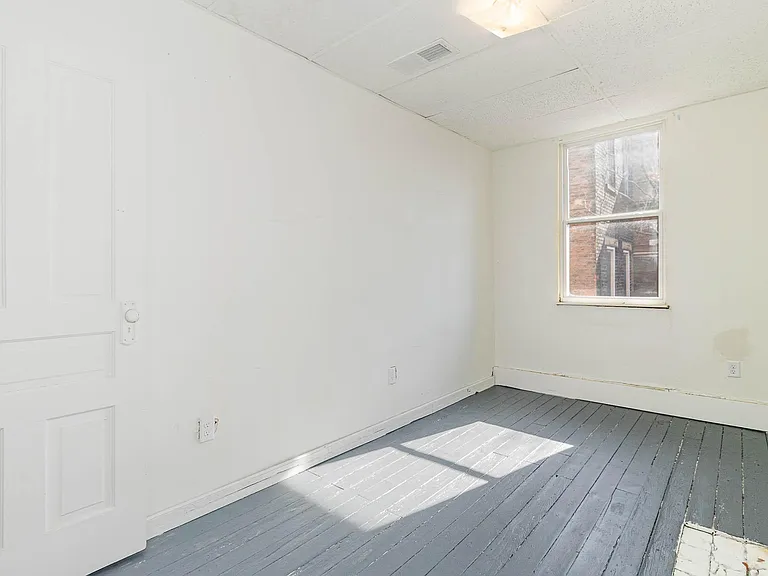 213 Mulberry St #2 — Photo 15
