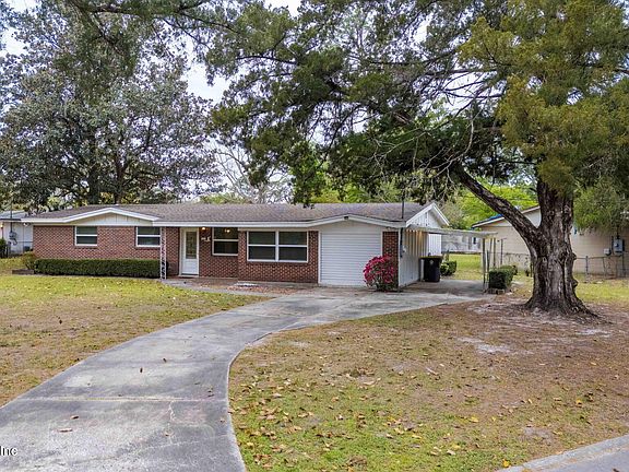 4th image of 4906 CHIVALRY Drive