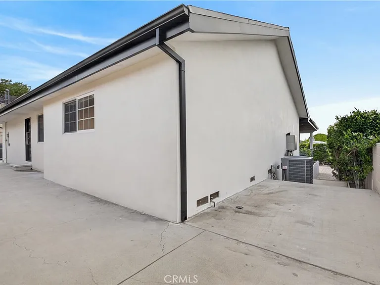 10510 Helendale Ave — Photo 51
