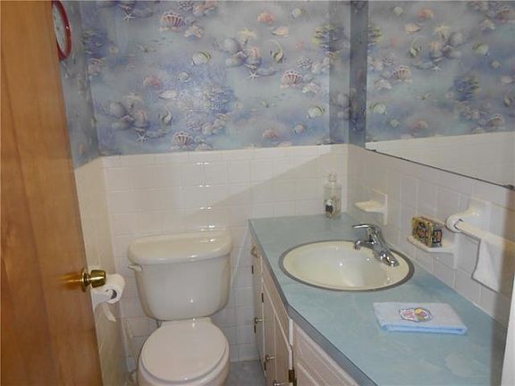 2nd image of 2114 Woodcrest Dr