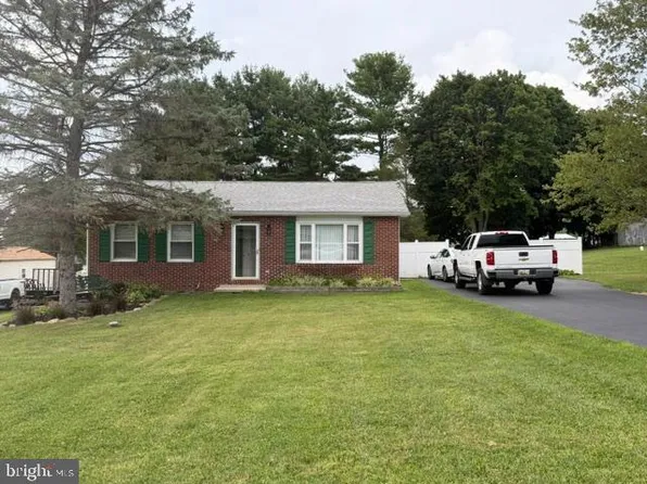 1629 Saint Paul St, Hampstead, MD 21074