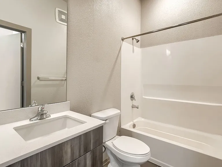 4923 King St — Photo 139
