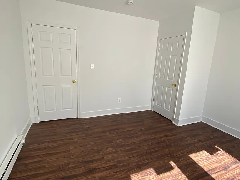 5220 Wayne Avenue — Photo 10