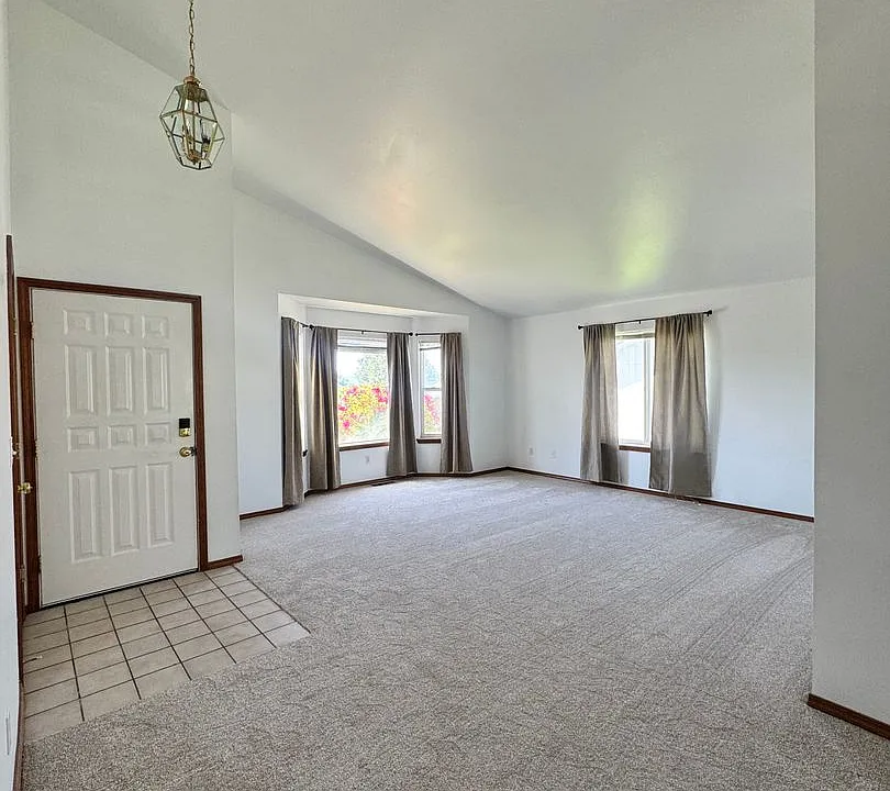 4957 Pear Butte Dr
