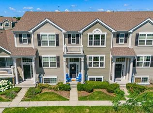 1664 Ruby Dr, Pingree Grove, IL 60140