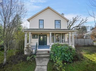 1611 W Main St, Cottage Grove, OR 97424