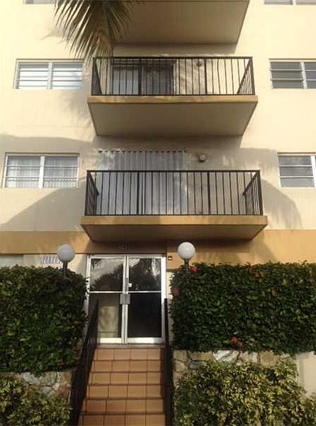 1st image of 1428 Euclid Ave APT 204