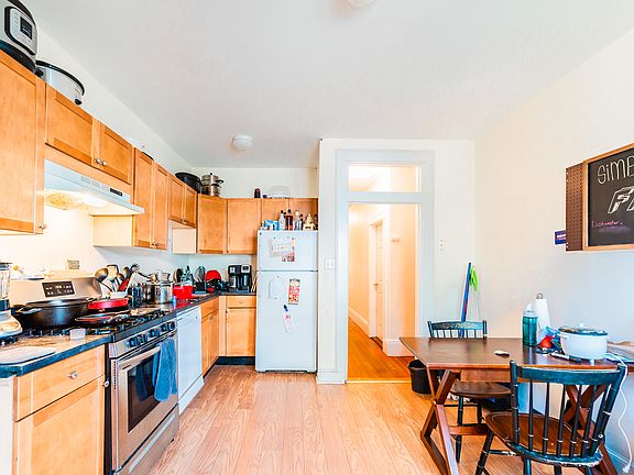 2nd image of 48 Green St APT 3