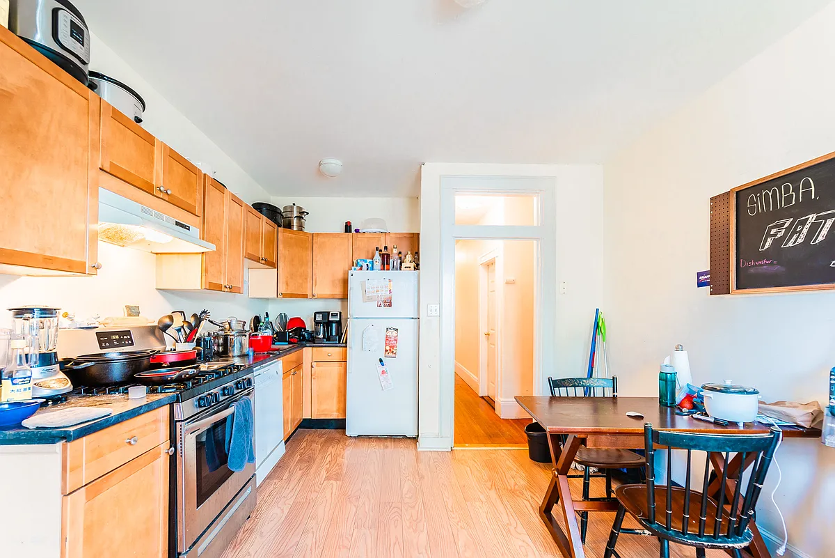 Building Photo - 48 Green St #3